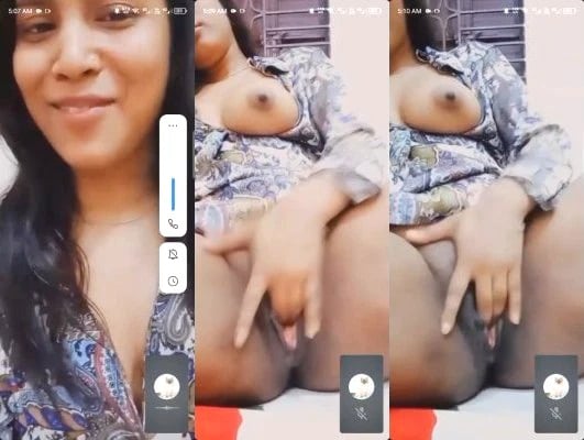 Cute Desi Girl Shows Boobs and Fingering XXX