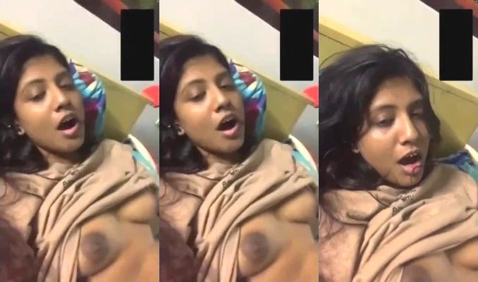 Horny Desi Girl Fingering XXX