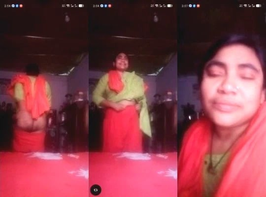 Desi Bhabhi Shows Nude Body on VC Part 1 Viral Full Video