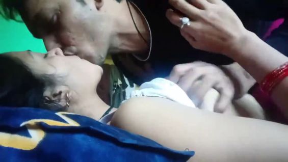 Cute Girl Kissing and Boob Pressing Viral Video