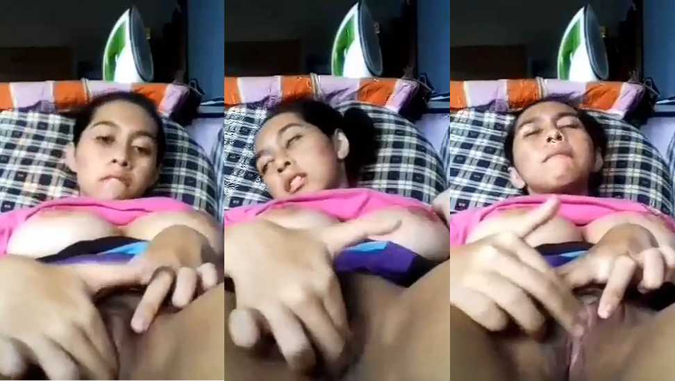 Desi Village Girl Fingering Viral Video
