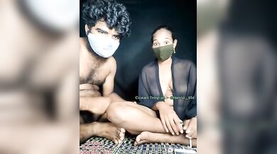Tamil Husband and Wife have Live Sex on Strip Viral Video