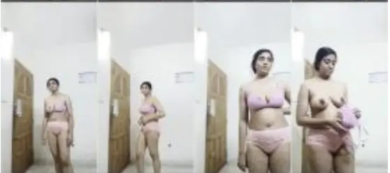 Sexy Bhabi Showing And Fingering HD